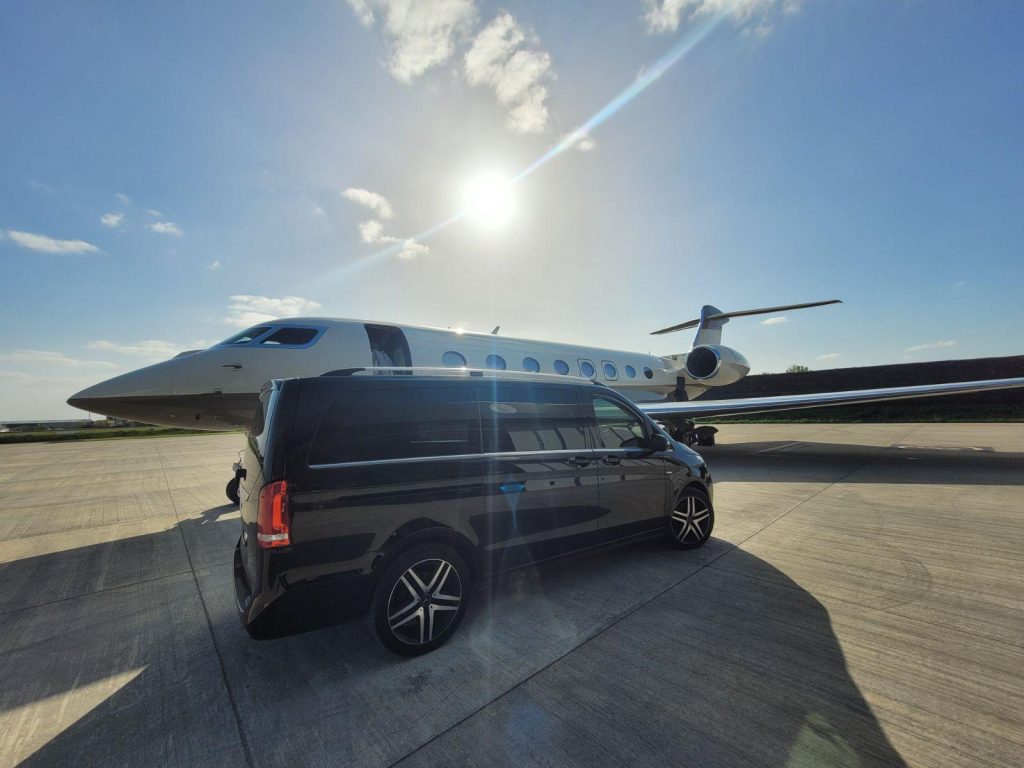 Luxury Wedding Car Hire with Chauffeur: Making Your Special Day Unforgettable